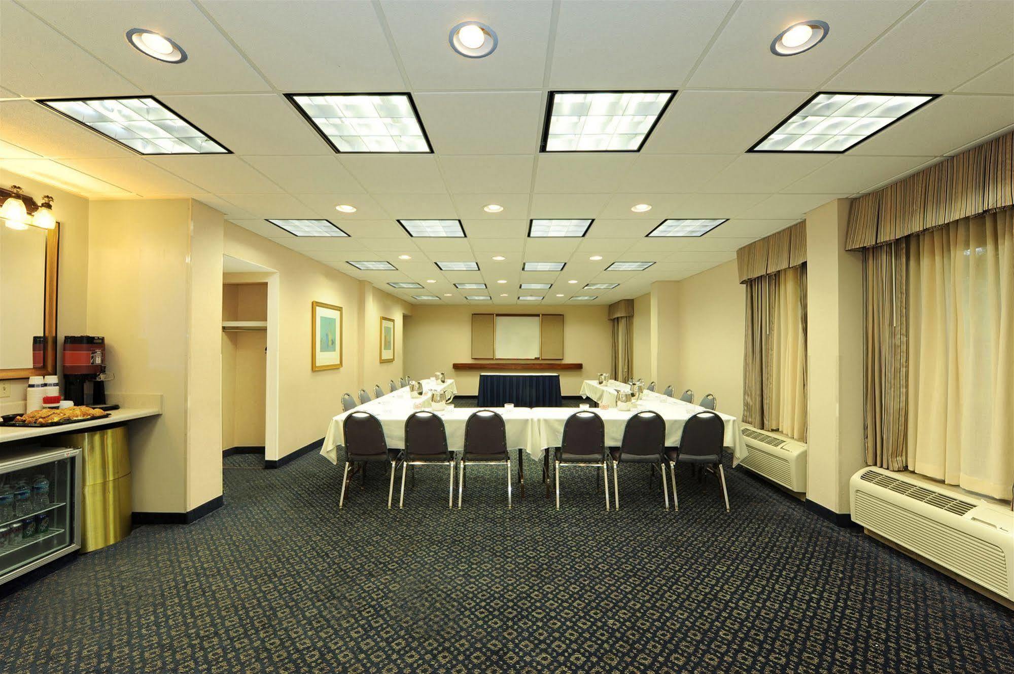 Hampton Inn Hotel Atlanta-Southlake Мороу Съоръжения снимка